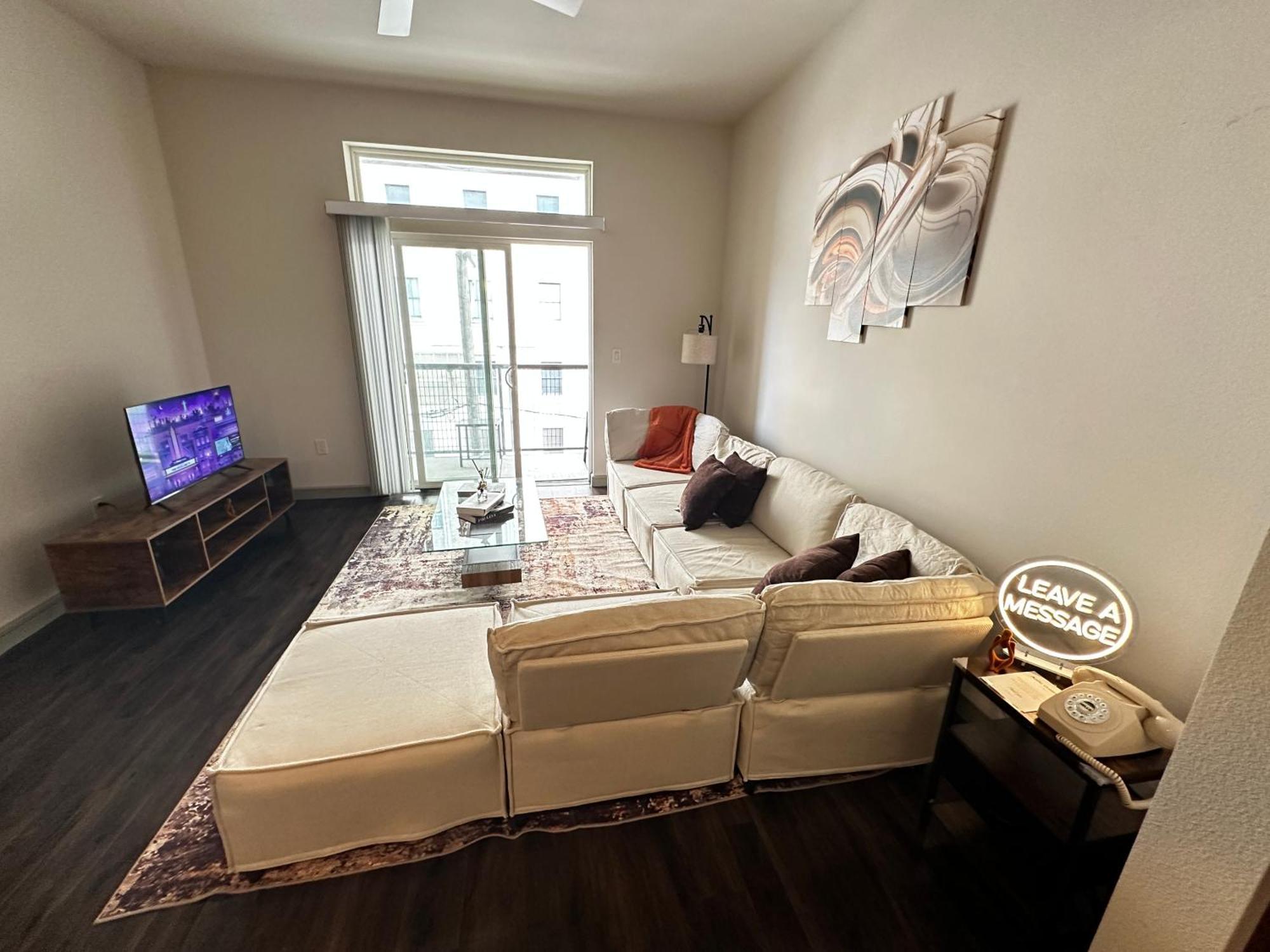 Downtown Houston Cozy Queen Suite ภายนอก รูปภาพ